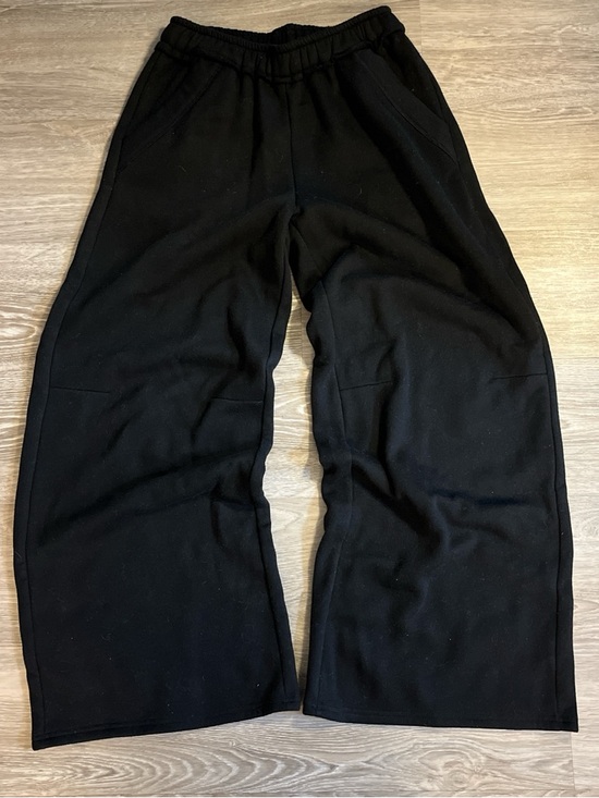 Edikted Pants - Black Wide-Leg Sweatpants